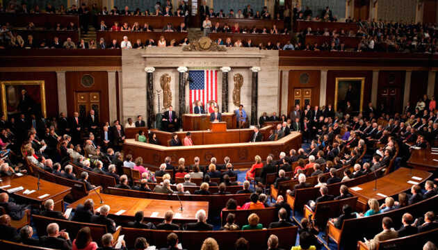 Американські сенатори підтримали скасування обмежень на використання зброї США Україною