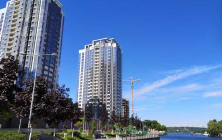 In Kyiv, a man jumped from the 24th floor of the Riverstone residential complex