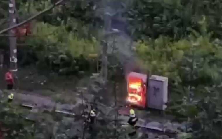 У Києві в Подільському районі біля залізничних колій підпалили релейну шафу, - соцмережі