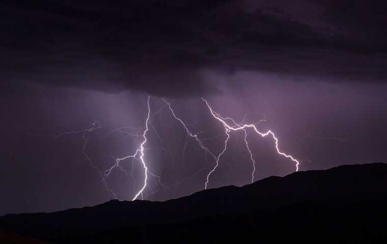 Найближчої години в столиці очікується гроза