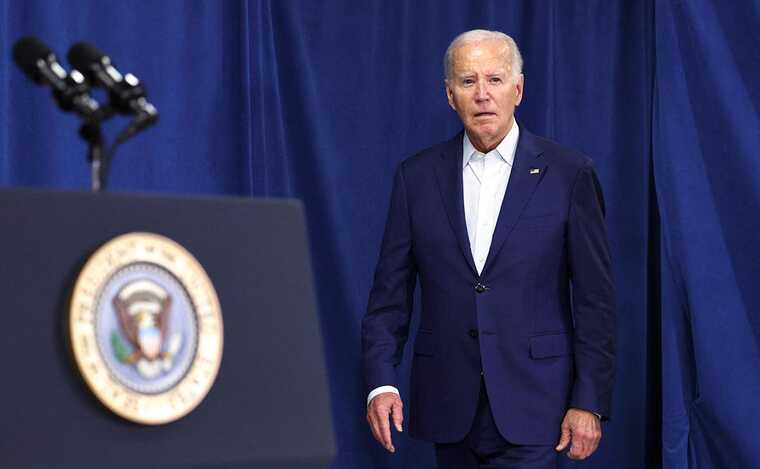 Стало известно, сколько американцев поддерживают отставку Байдена, - опрос