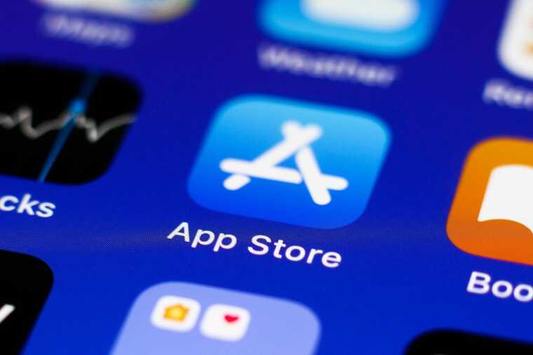 По обращению Минцифры App Store заблокировал 50 приложений с нелегальными онлайн-казино
