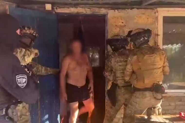 В Україні ліквідували міжрегіональний наркосиндикат зі щомісячним обігом у 40 мільйонів гривень