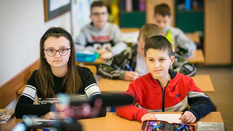 За рубежом проверят, все ли украинские дети-беженцы учатся в школах