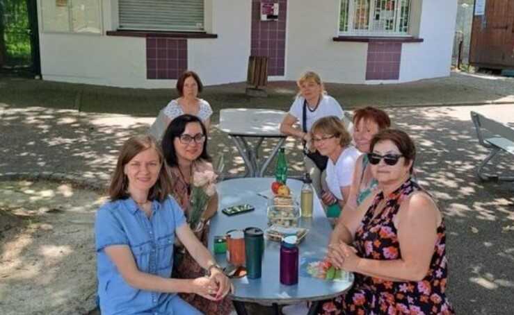 Українці за кордоном наполегливо вчать рідну мову, щоб їх не асоціювали з росіянами