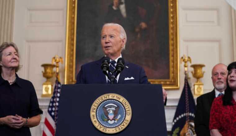 Байден зустрівся з близькими звільнених американців