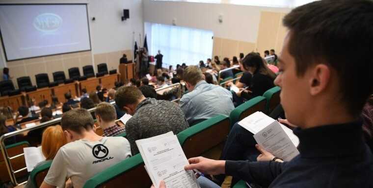 About 200,000 men enter universities to defer mobilization, - Lisovyi