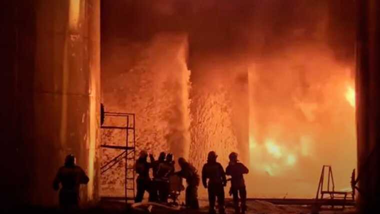 В Белгородской области украинские дроны поразили нефтебазу «Губкинская», – источники