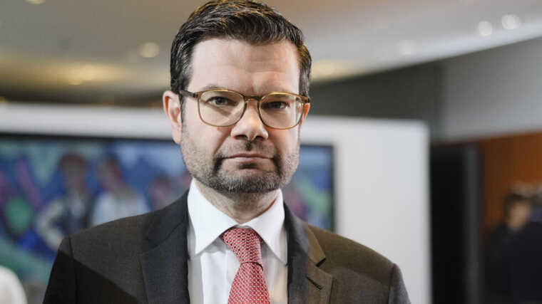 У Німеччині міністр юстиції закликає не їздити до Росії