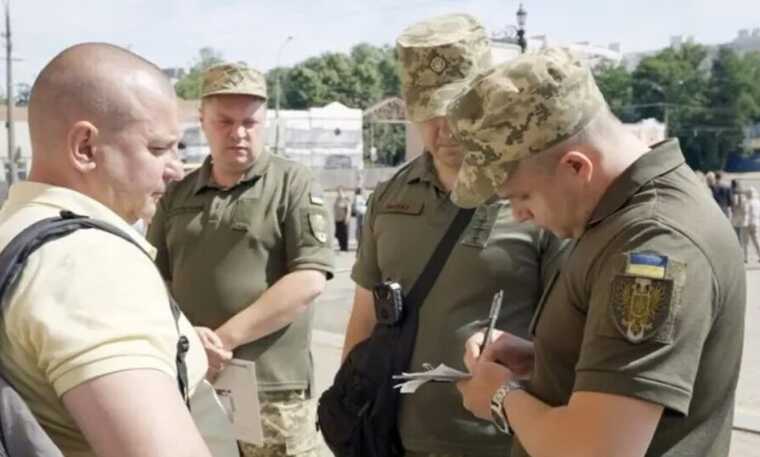 Через "Дію" вже забронювали 120 000 чоловіків