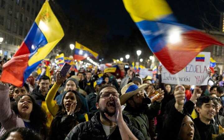 Опозиція Венесуели закликала військових відмовитися від підтримки Мадуро