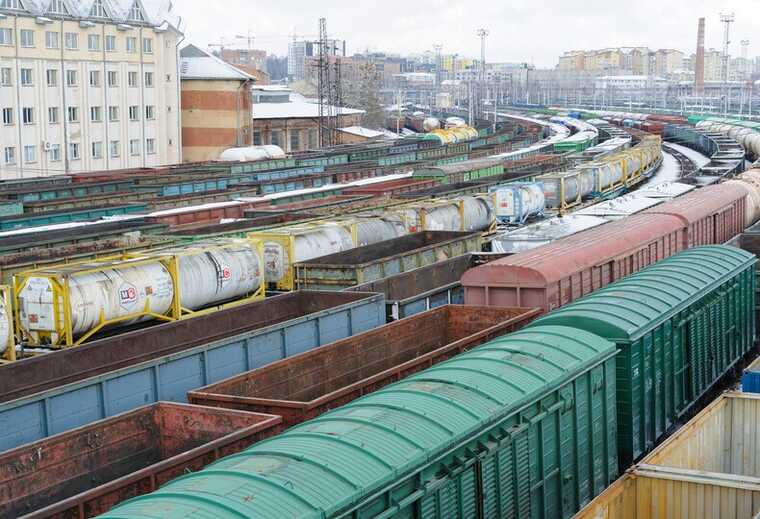 MEDIA: "Ukrzaliznytsia loses billions due to mismanagement and dubious schemes