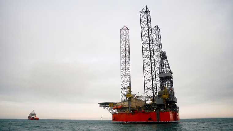 ВМС ВСУ ударили по газовой вышке оккупантов в Черном море