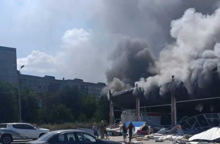 Обстріл Костянтинівки: через удар по ТЦ загинув поліцейський
