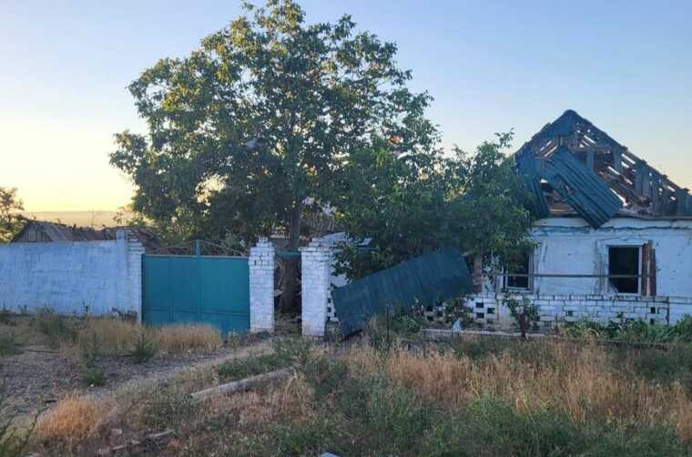 Окупанти обстріляли передмістя Херсона, постраждала жінка