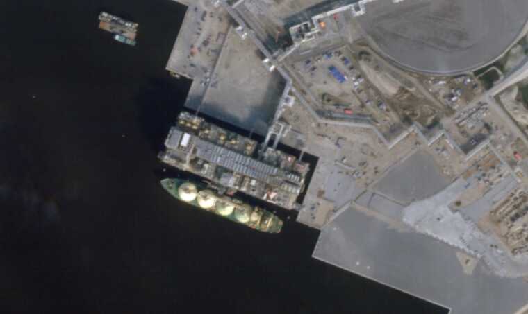 Bloomberg: До підсанкційного російського терміналу причалив другий СПГ-танкер