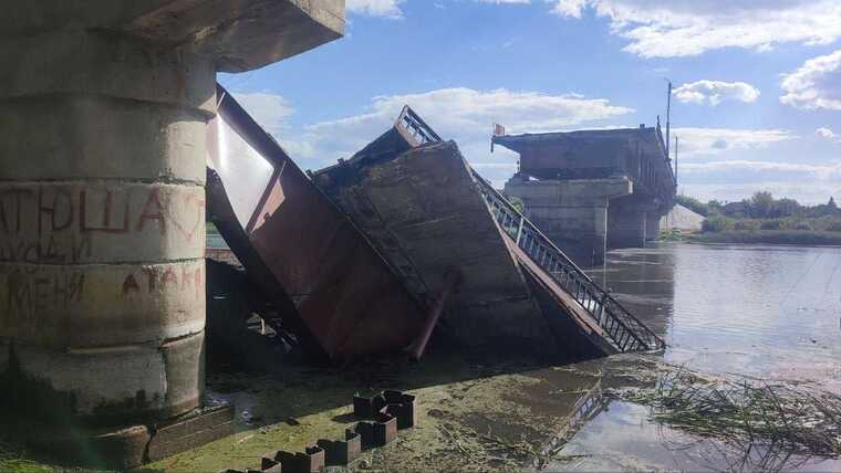 Ukrainian Armed Forces destroyed the bridge across the Seim River, connecting Ukrainian Bilopillya and Russian Rylsk