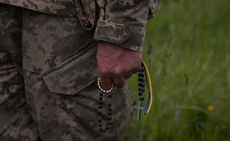 ЗМІ: Росіяни обезголовили українського військовослужбовця в Курській області