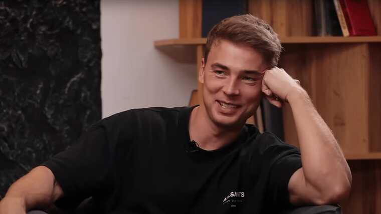 Ведущий Буше, снявший видео о «блогерском фронте», прокомментировал скандал и признал вину