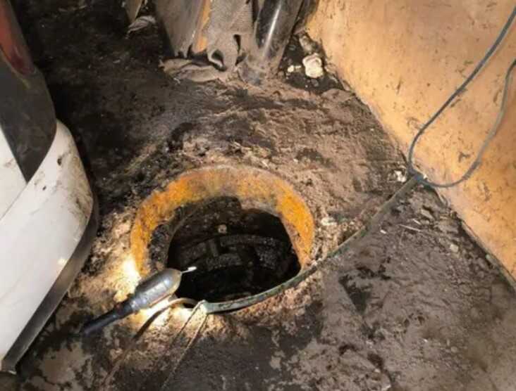На Чернігівщині троє людей загинули, впавши в каналізаційну шахту
