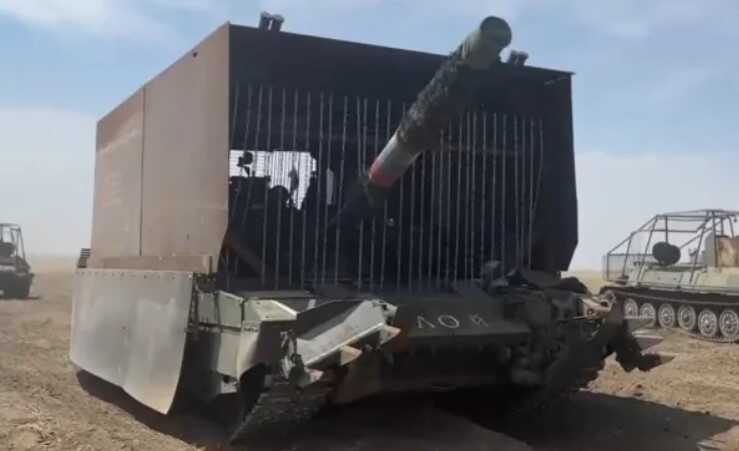 Россияне показали "танк-черепаху" для применения в Украине