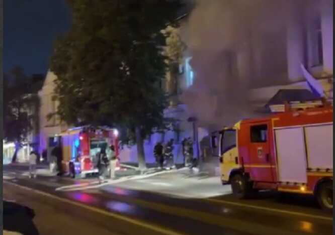 У РФ підпалили будівлю військової комендатури