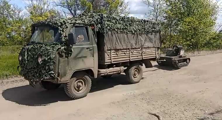 Оккупанты пытаются защитить «буханки» от украинских дронов