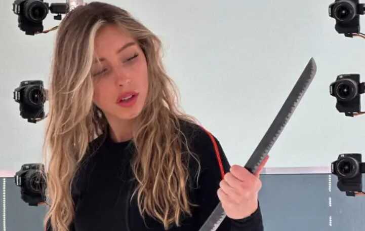 Дівчина Дурова, яку запідозрили в роботі на Моссад, підігріла чутки одним фото