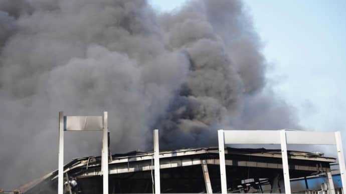 Атака РФ по підприємству в Сумах: під завалами знайшли тіло другої жертви