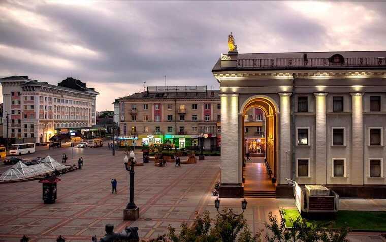 Наукова конференція з онкології в Рівному закінчилася танцями на столах