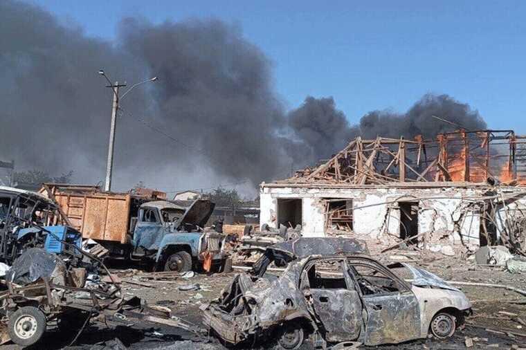 Invaders hit Beryslav with drones: civilian killed