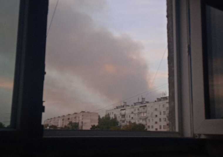 Под Харьковом горят поля: дым виден по всему городу