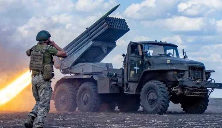 Situation on the front: Ukrainian Defence Forces are holding back the advance of Russian occupiers