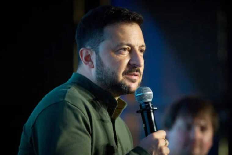 Зеленский объяснил массовые отставки в Кабмине необходимостью «новой структуры»