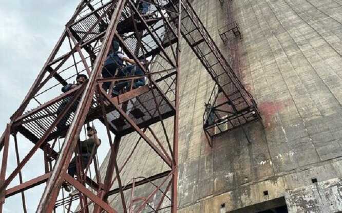 Згорілу градирню на Запорізькій АЕС треба знести, – Гроссі