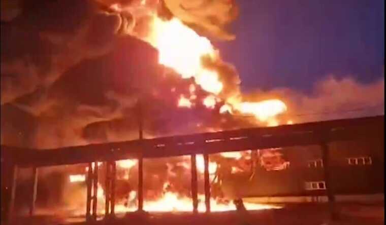 У Підмосков’ї потужно палає залізничне депо