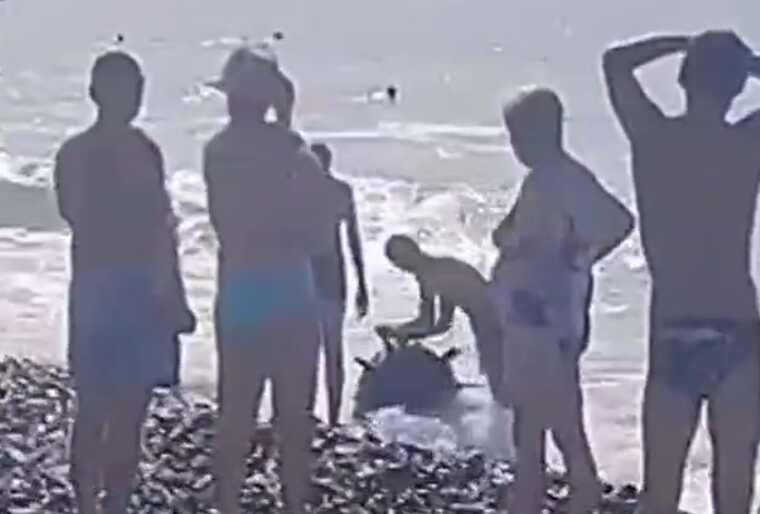 На березі російського Сочі було виявлено морську міну