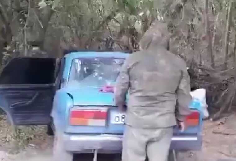 Мешканка Бєлгородщини застала російських військових за розграбуванням свого будинку