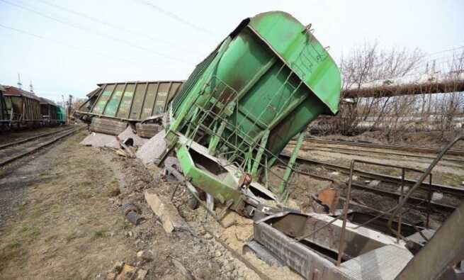 Під Бєлгородом вантажний потяг зійшов із рейок