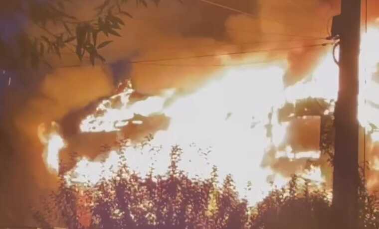 In the network, new videos of the consequences of a lightning strike in the Kyiv region are being published