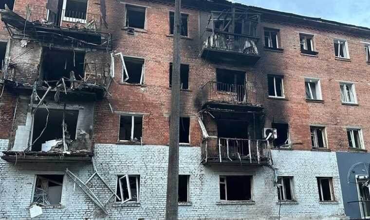 В сети опубликовали момент прилета БПЛА в Конотопе Сумской области