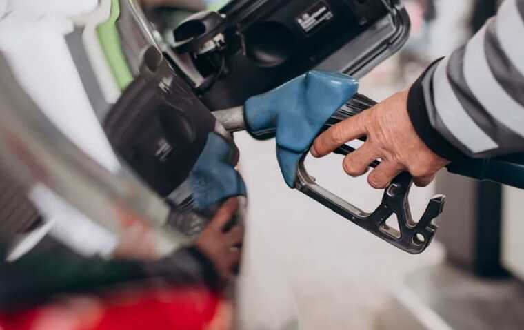 В Украине снова увеличилась цена на бензин