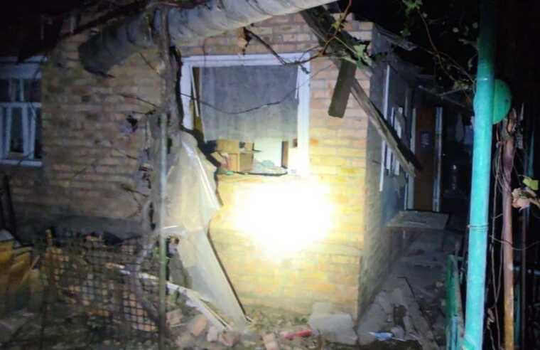 Russians struck Dnipropetrovsk region: houses damaged, woman injured