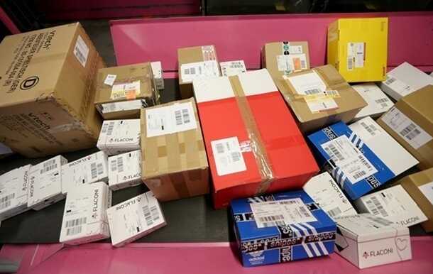 Packages from abroad, the value of which exceeds 45 euros, may be subject to tax