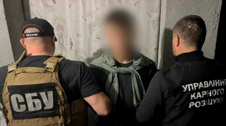 На Одещині викрили 4 зловмисників, які на замовлення РФ підпалювали автомобілі військових