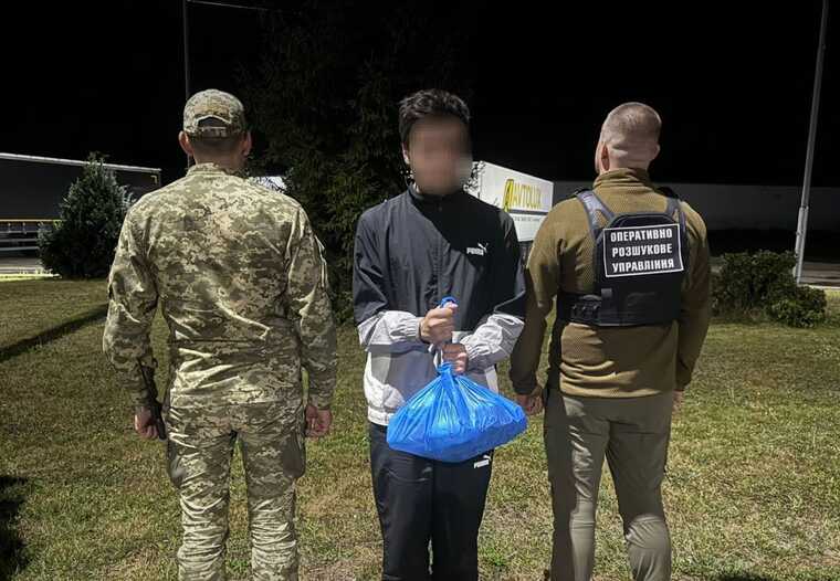 Уклонист хотел сбежать из Украины, но проспал остановку