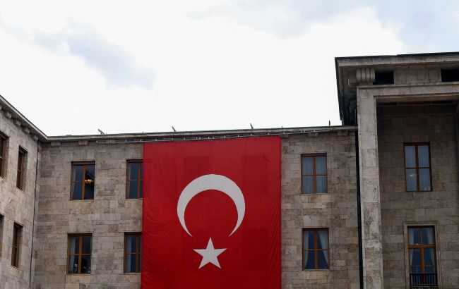 Туреччина виступила з закликом до мирних переговорів, враховуючи інтереси України