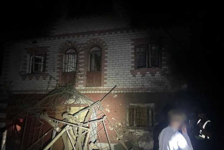 In the Kyiv region, as a result of an enemy attack, houses were damaged: a woman was injured