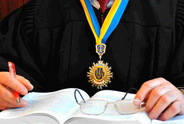 Мінфін пропонує нараховувати суддям премії до 40% від посадового окладу щомісяця