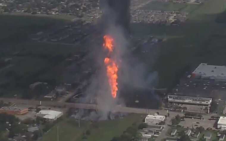 У Техасі на хімічному заводі стався вибух